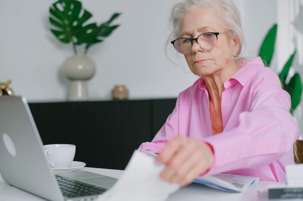 Can I Cash In My Pension If I No Longer Work For The Company