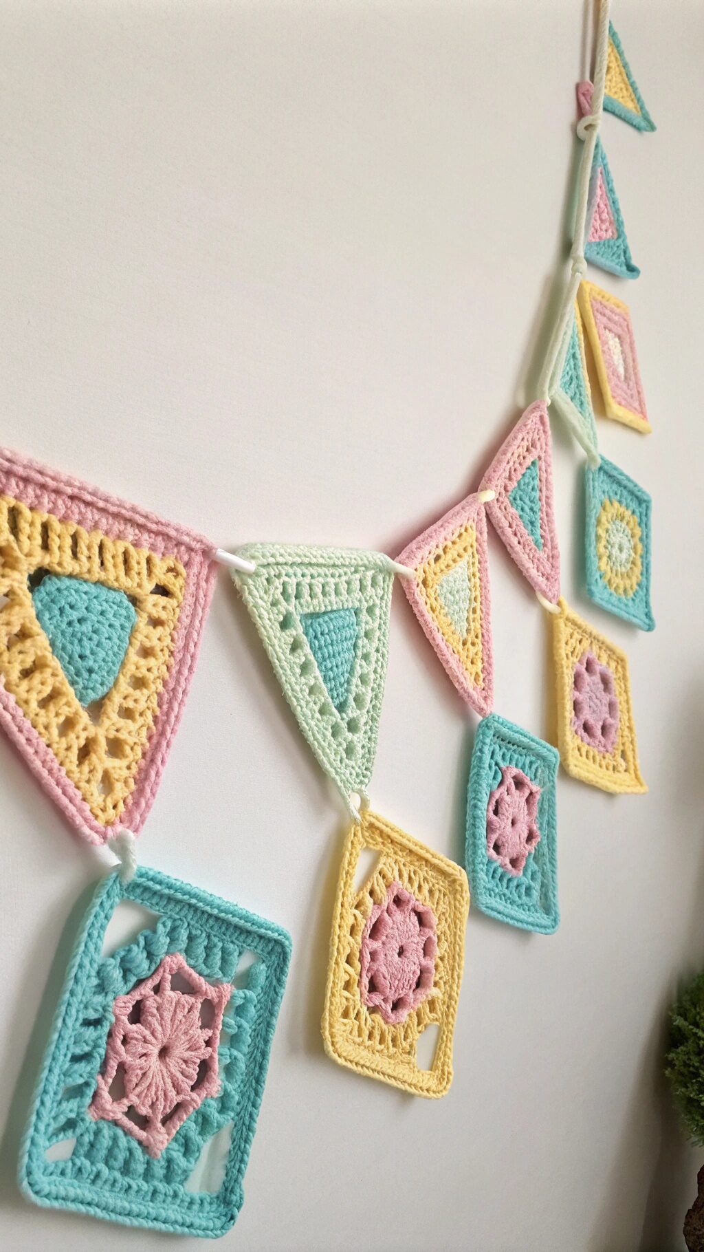 Geometric Shape Garland