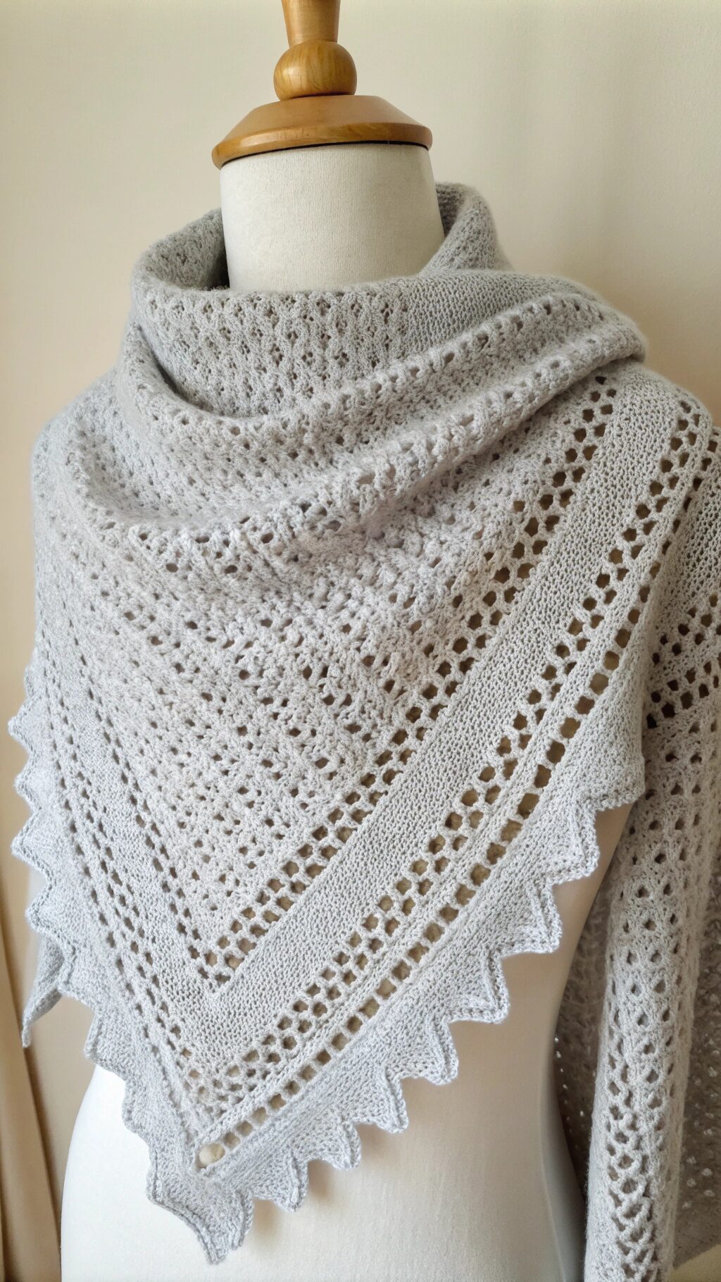 Elegant Moss Stitch Shawl
